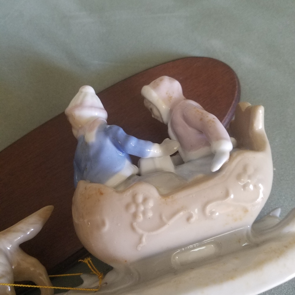 Paul Sebastian's "Sleigh Ride" - Picture 3 of 6